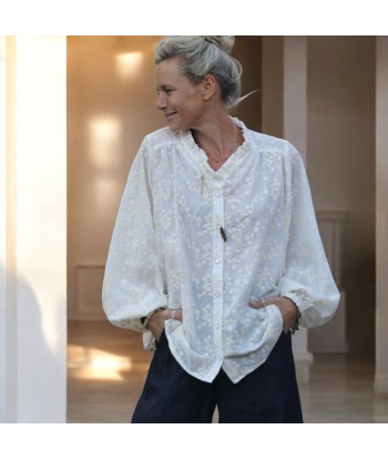 Blouse Miléna - broderie fleurie ivoire sur crème hantent personnes