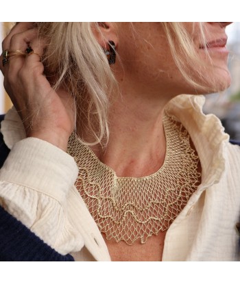 Collier plastron Rosée argenté 2 - 3 jours ouvrés.