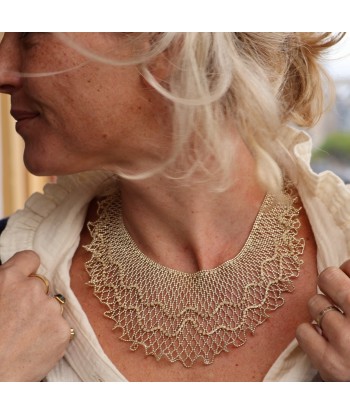 Collier plastron Rosée argenté 2 - 3 jours ouvrés.