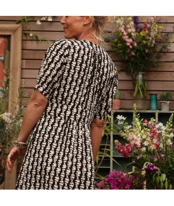 Robe Clara - viscose Batik noir/blanc d'Europe débarque